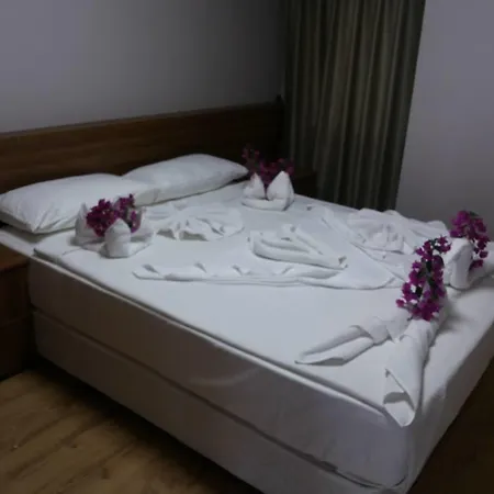 Otel Mavi Yeşil Yaşam