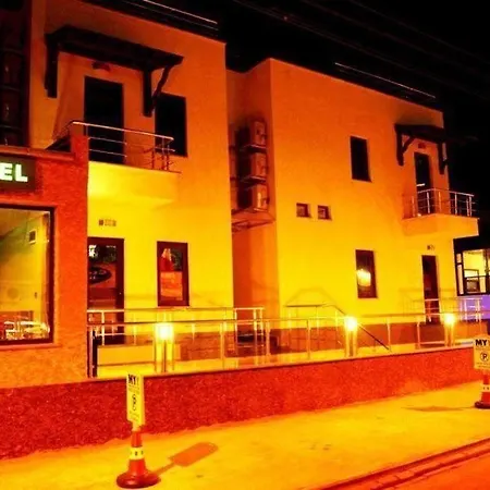 Mavi Yeşil Yaşam Otel 3*