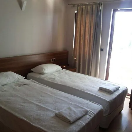 Mavi Yeşil Yaşam Otel 3*